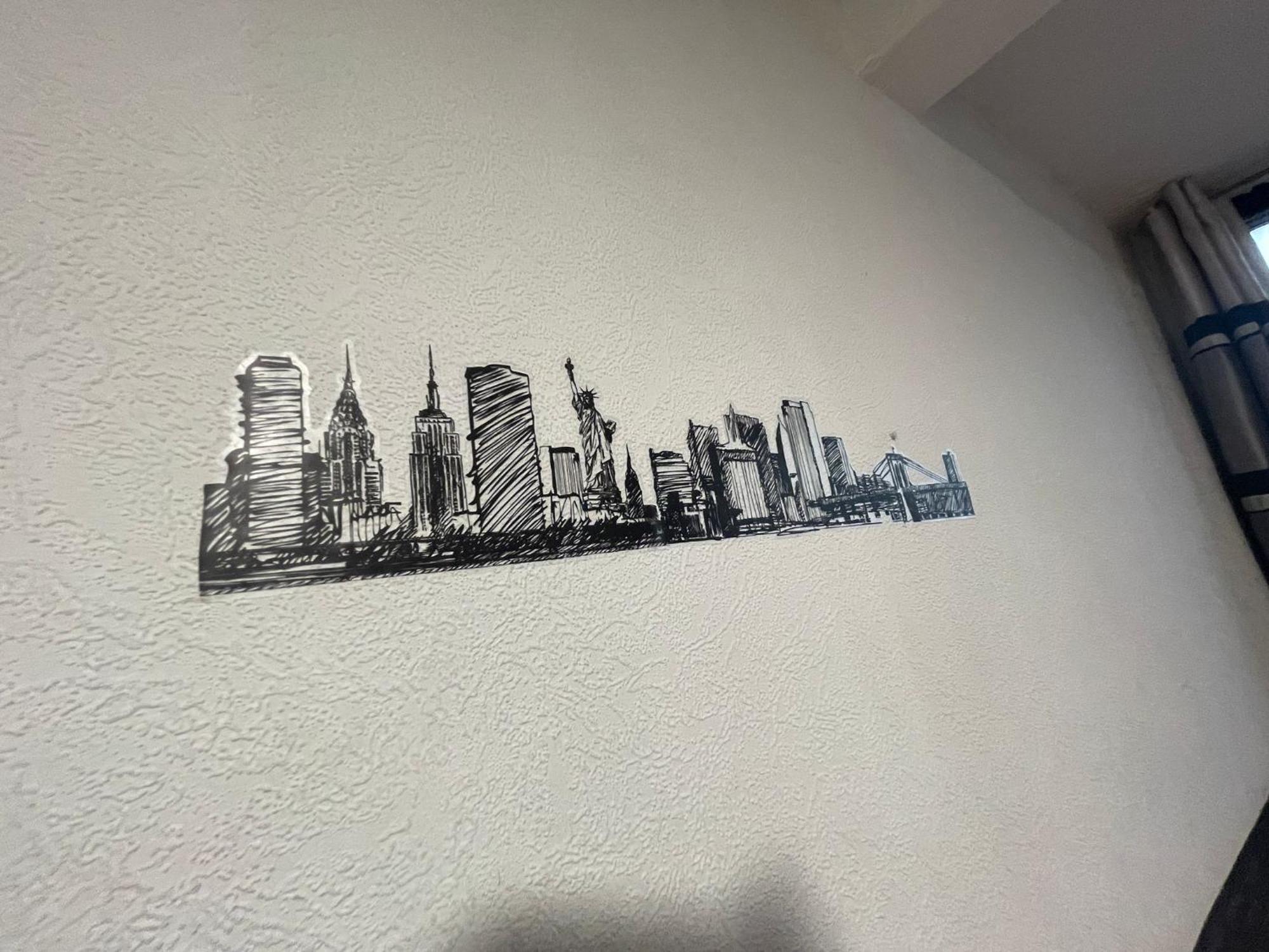 Manhattan Guest house 3*