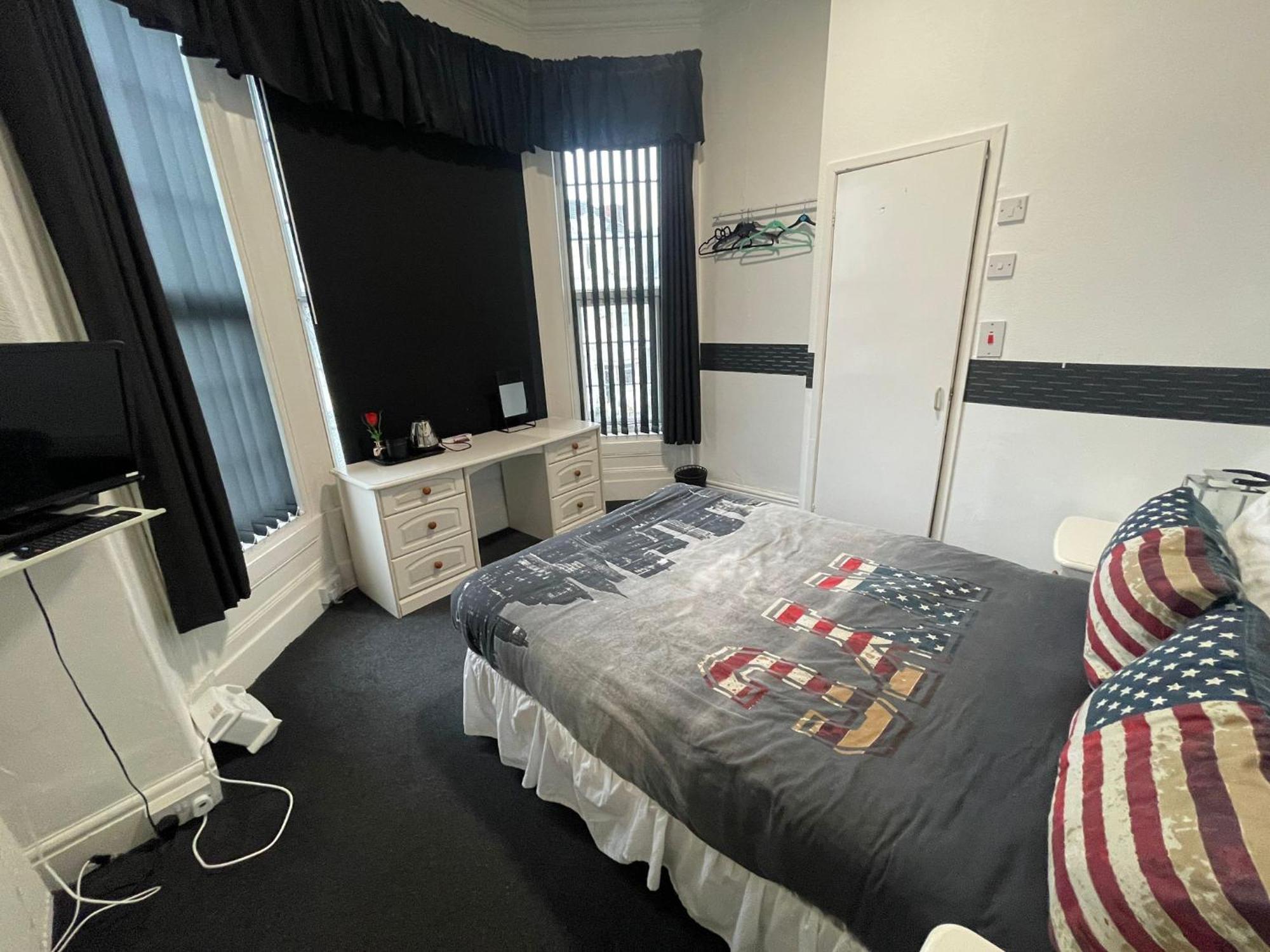 Manhattan Guest house 3*